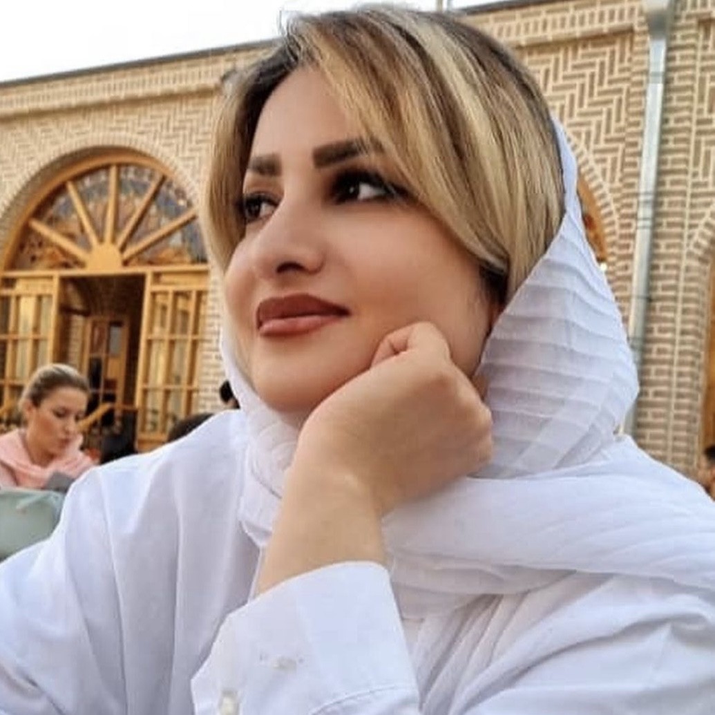 الناز یثربی