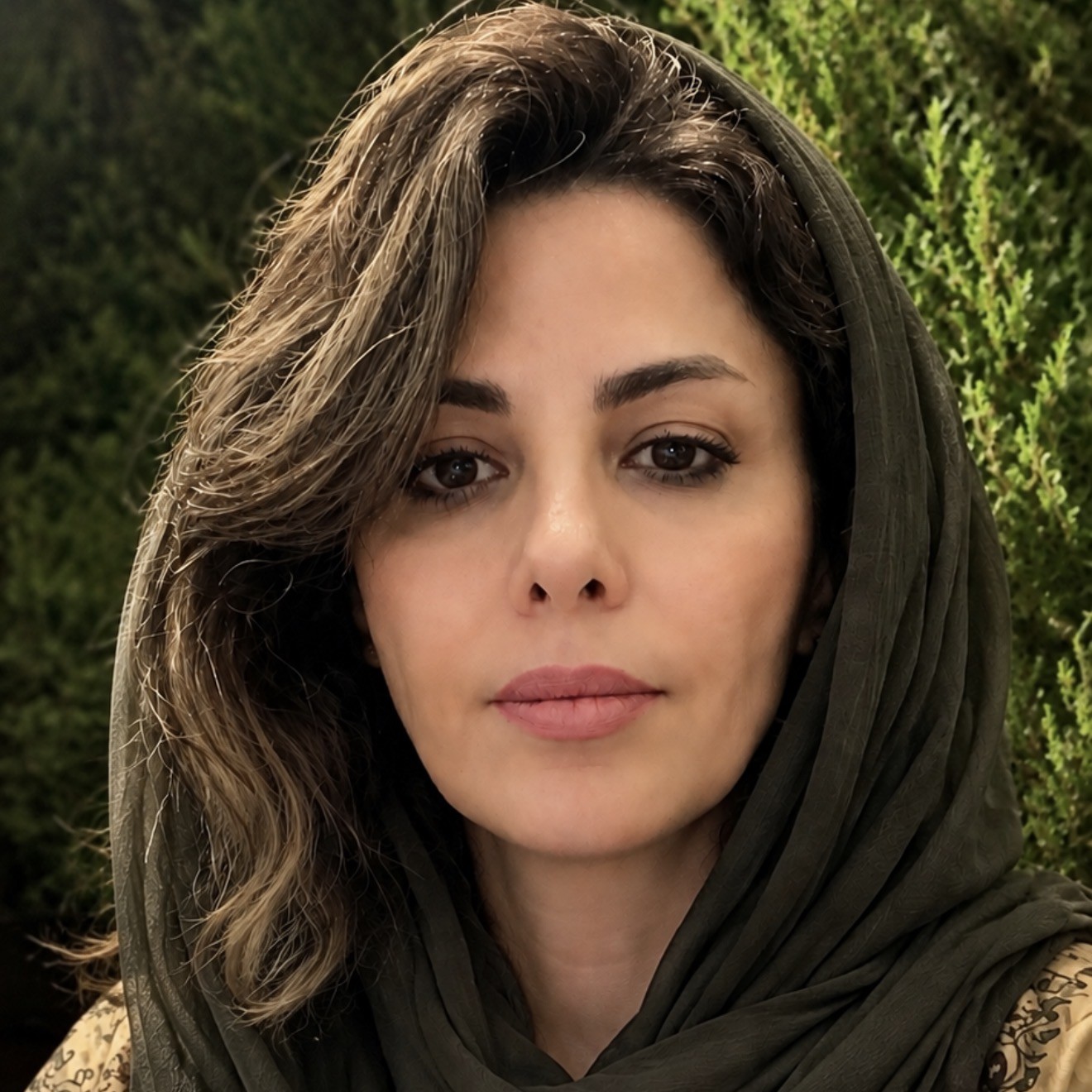 نازنین خانی