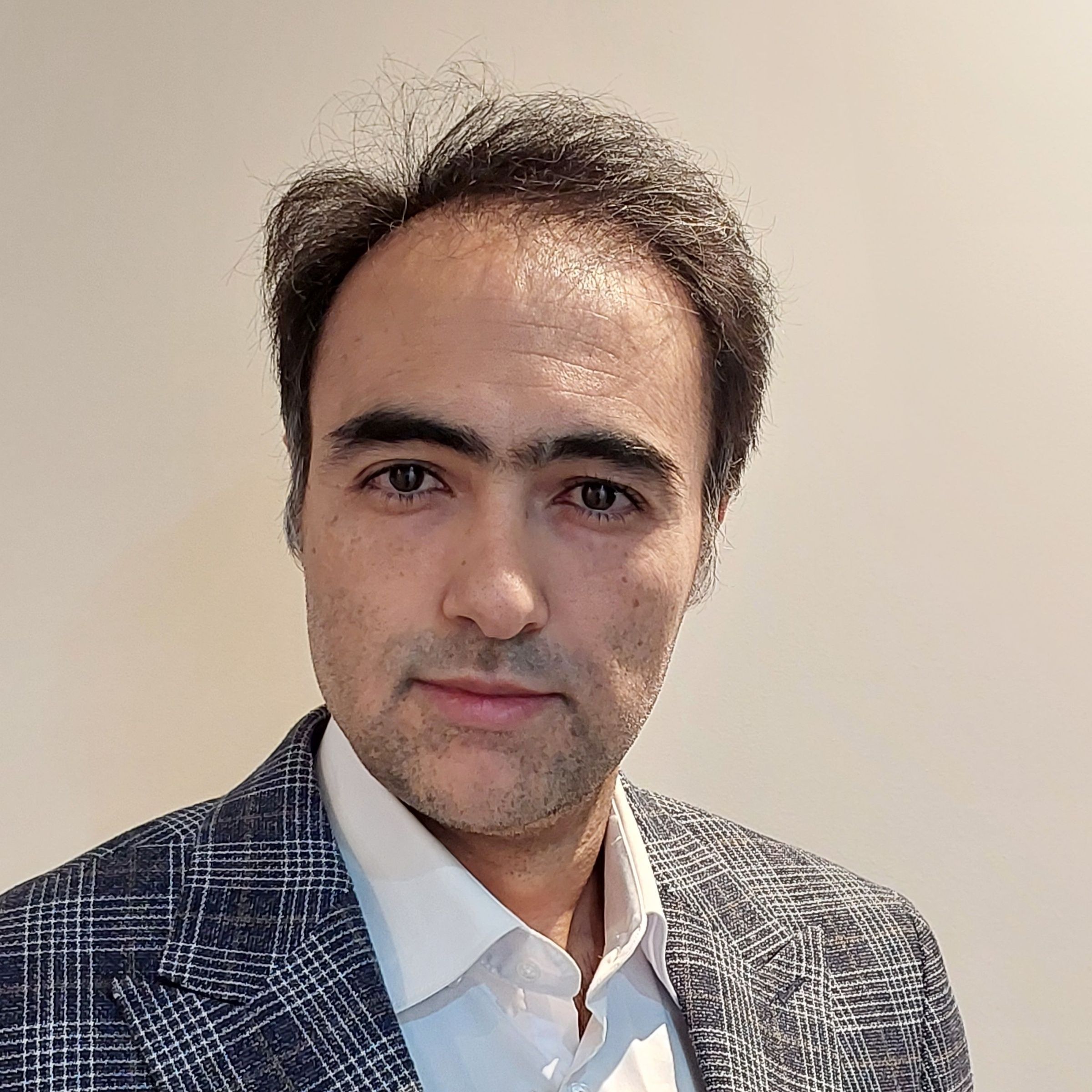 دکتر عباس صالحی - قلب و عروق تهران