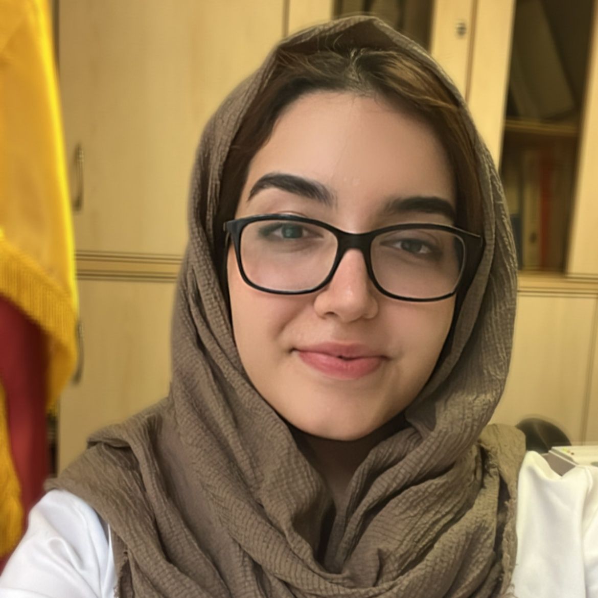 دنیا باقری - ارتوپدی فنی تهران