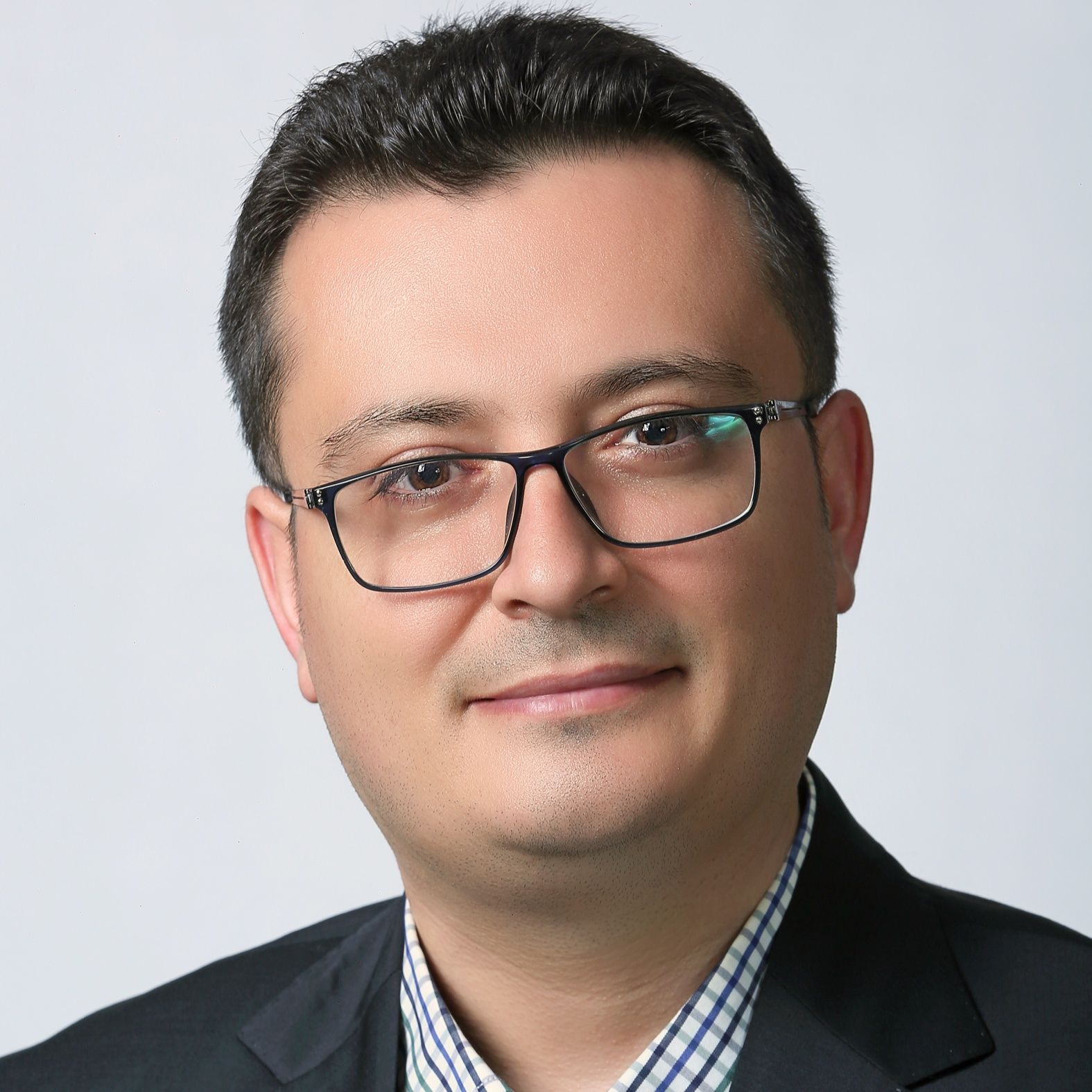 دکتر رضا کیخسروی - اعصاب و روان (روانپزشکی) اردبیل