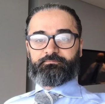 دکتر فرزاد مریخ بیات - ارتوپدی تهران