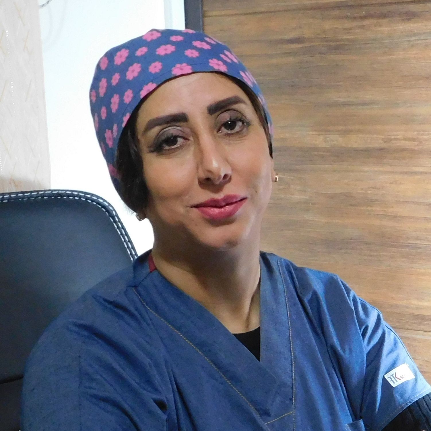 دکتر مهنوش اسماعیلی - زنان و زایمان تهران