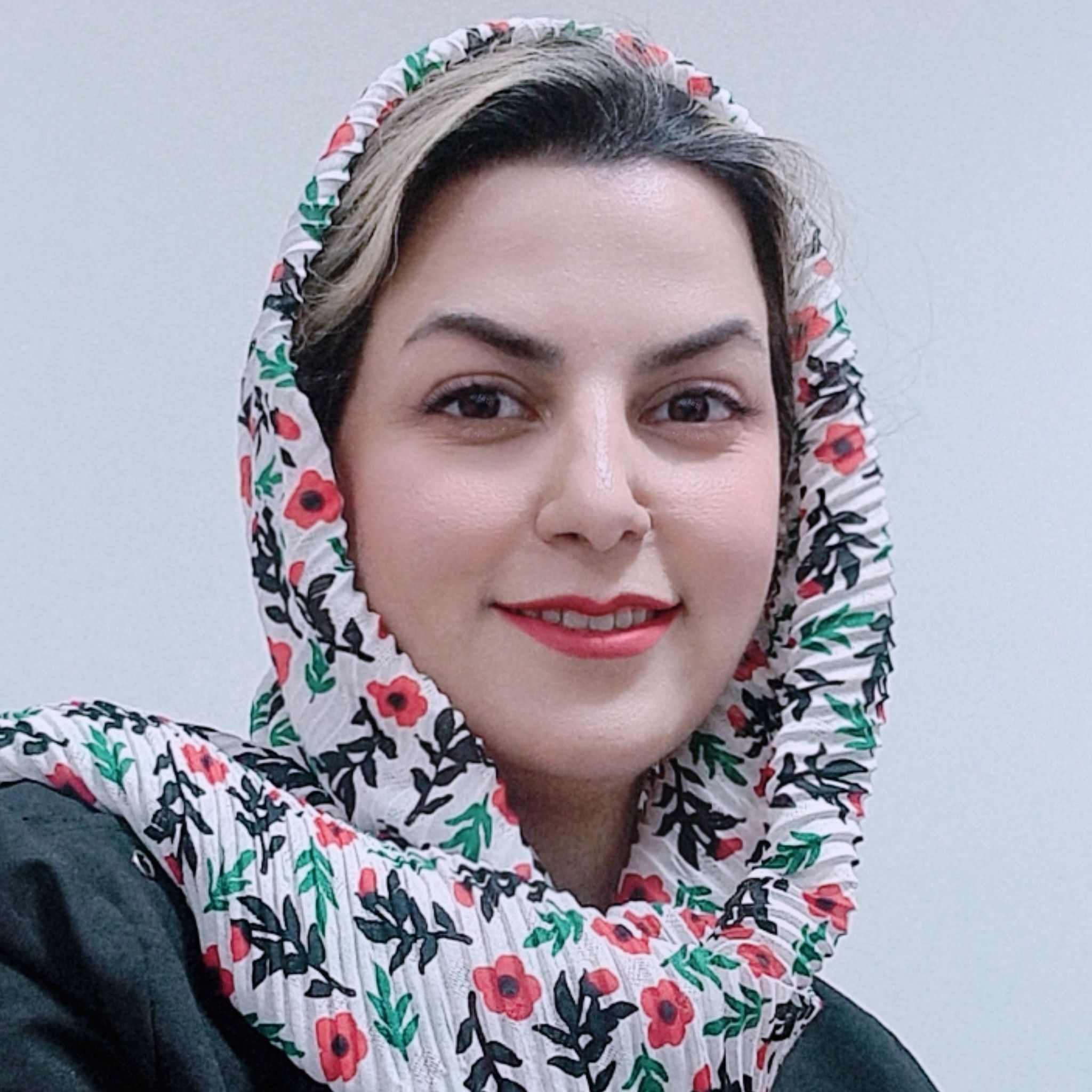 دکتر ندا پزشک پور - زنان و زایمان یزد