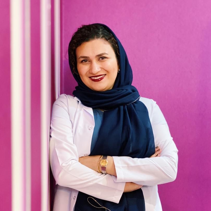 دکتر ستاره هاشمی - پریودنتیست تهران