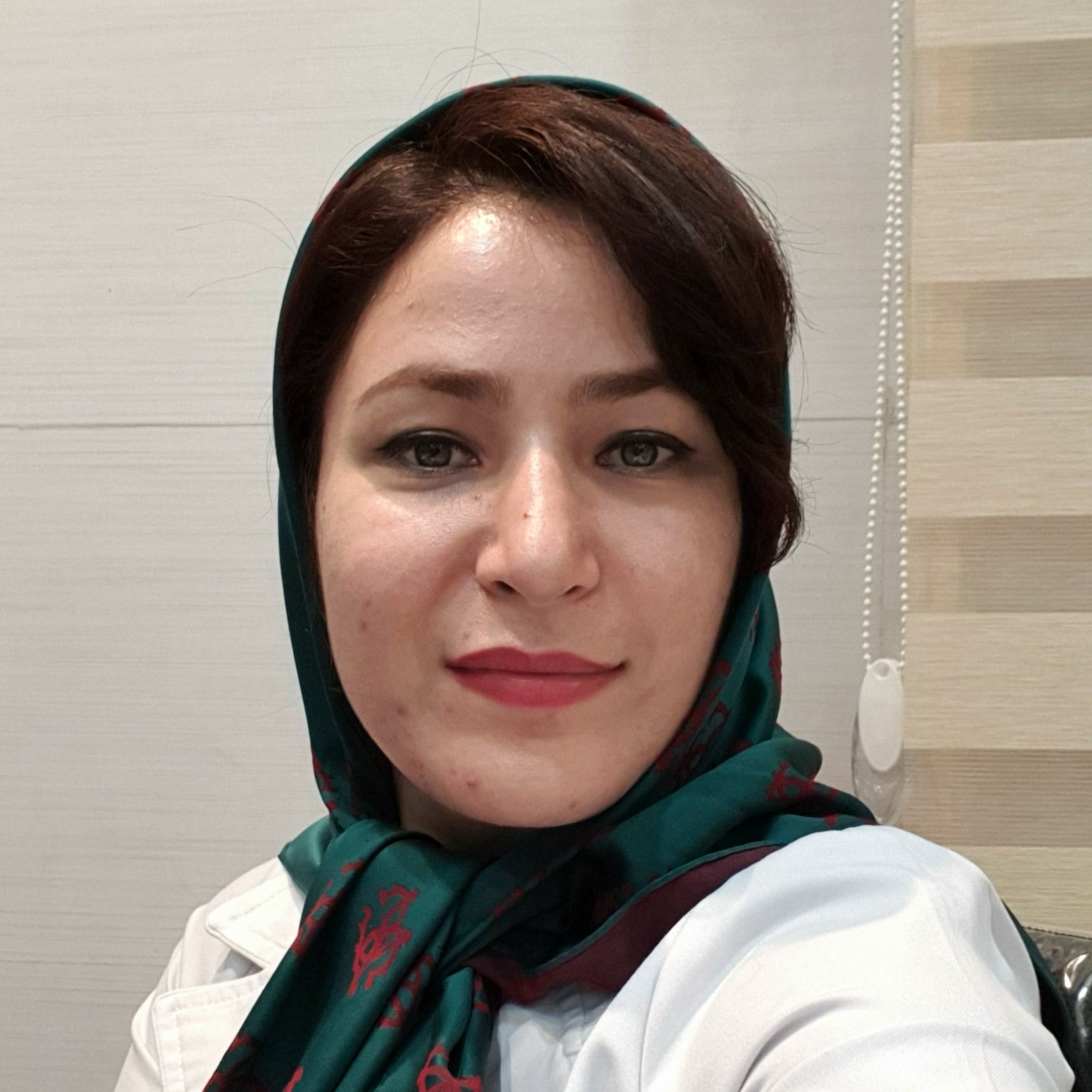 دکتر مرسده جامعی - طب فیزیکی و توانبخشی میانه