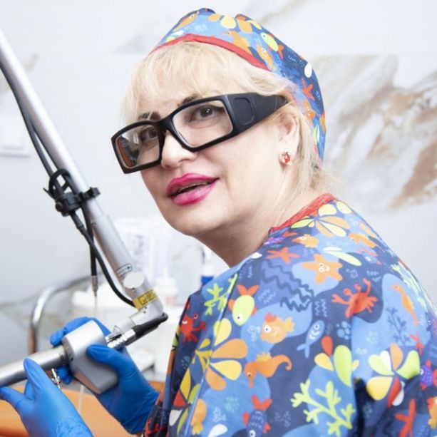 دکتر افسانه زرگنج فرد - زنان و زایمان تهران