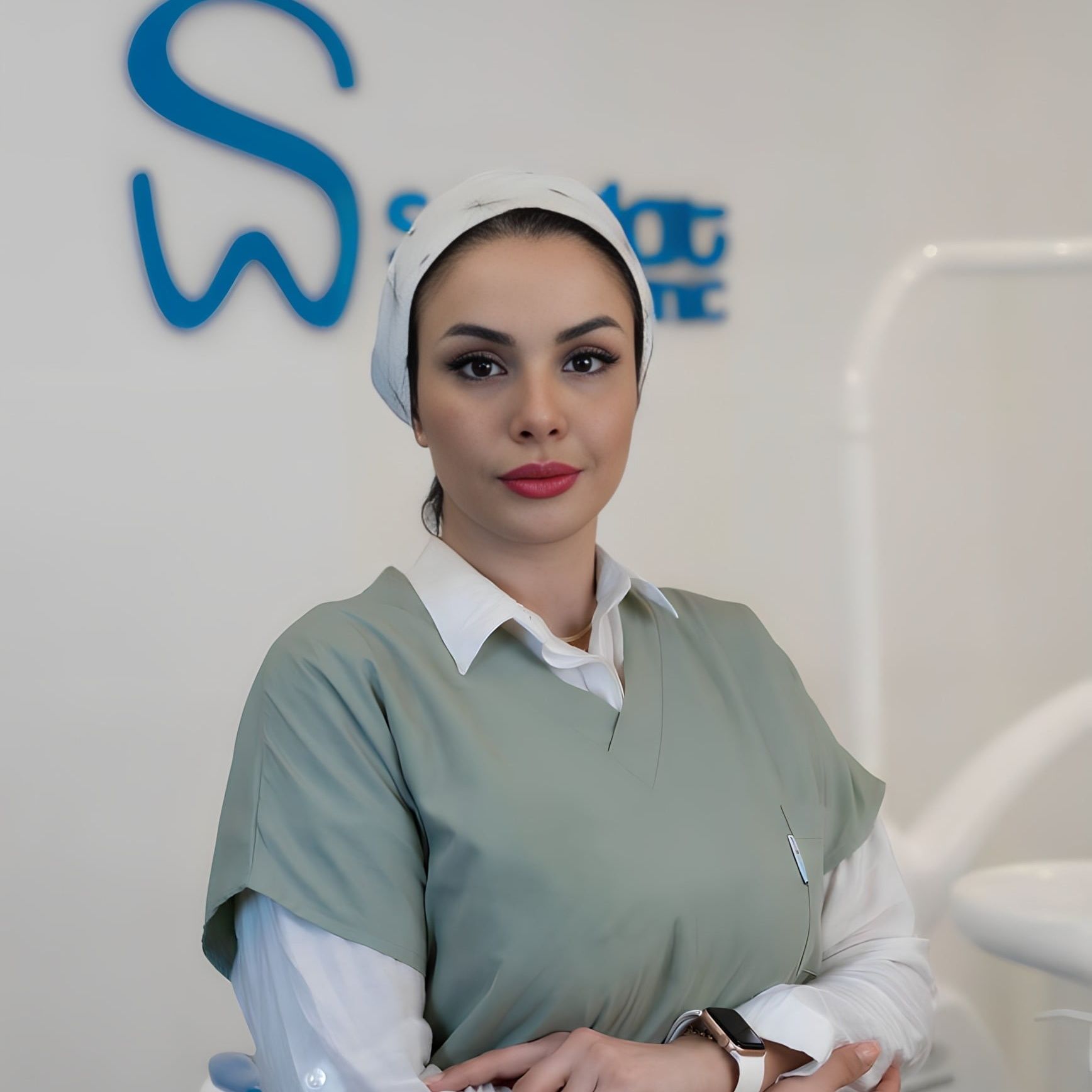 دکتر الهه عادلیان فر - دندانپزشک مشهد