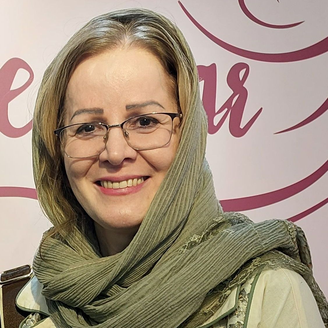 دکتر مرجان سلطانی - زنان و زایمان تهران