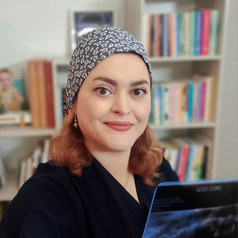 دکتر عاطفه حسینی - درمان ریشه دندان شیراز