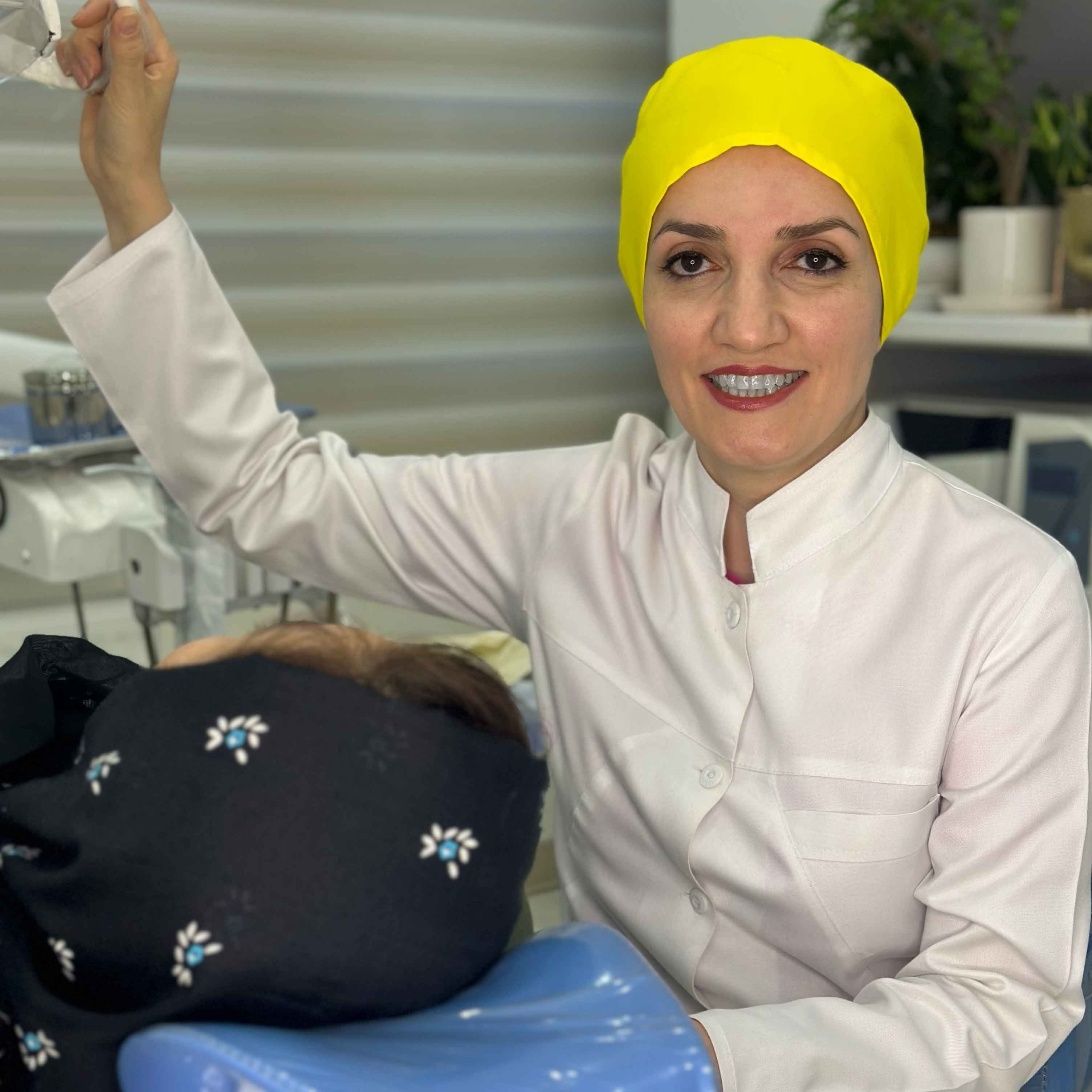 دکتر حنانه قدیریان - ارتودنسی تهران