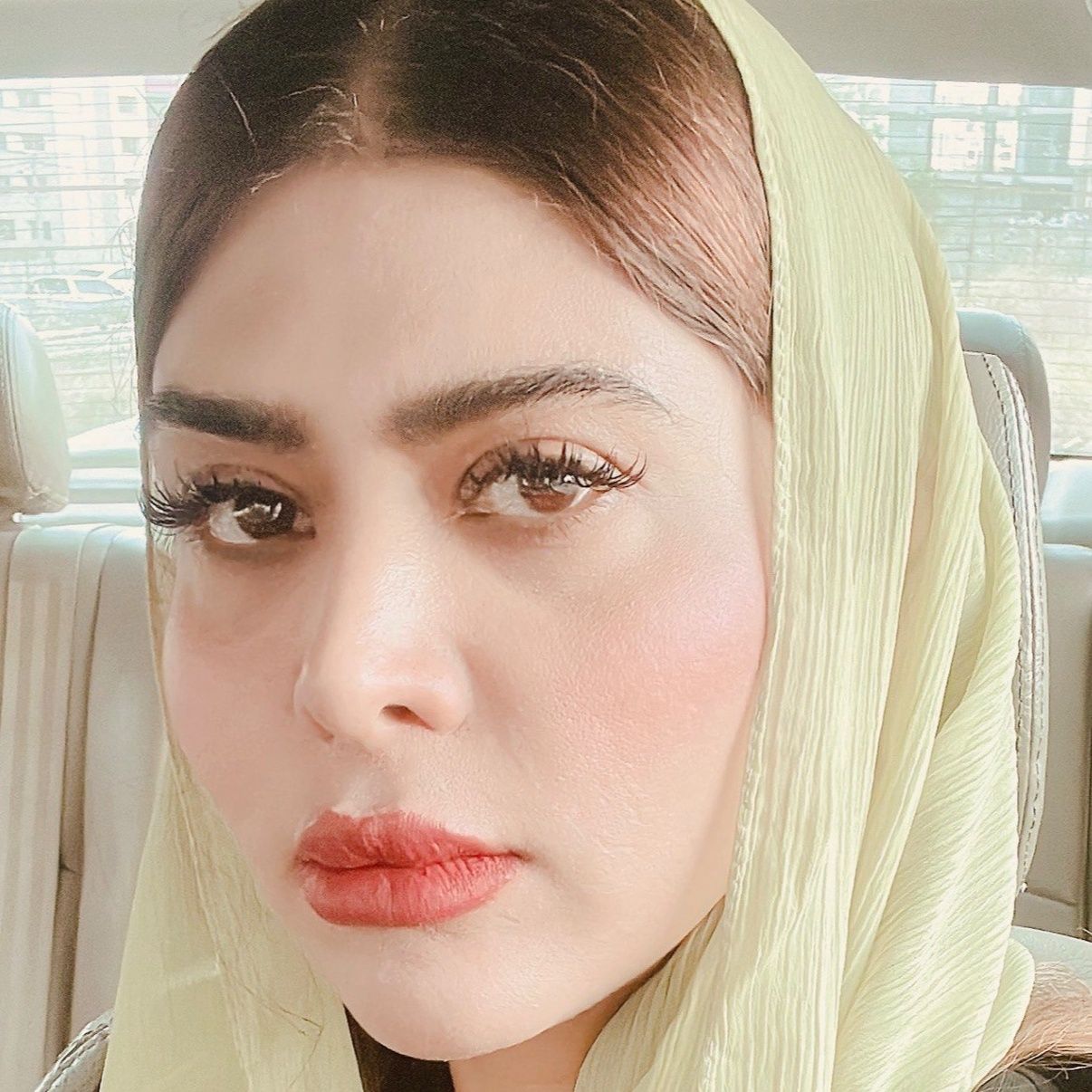 دکتر مهرناز فخرو - زنان و زایمان شیراز