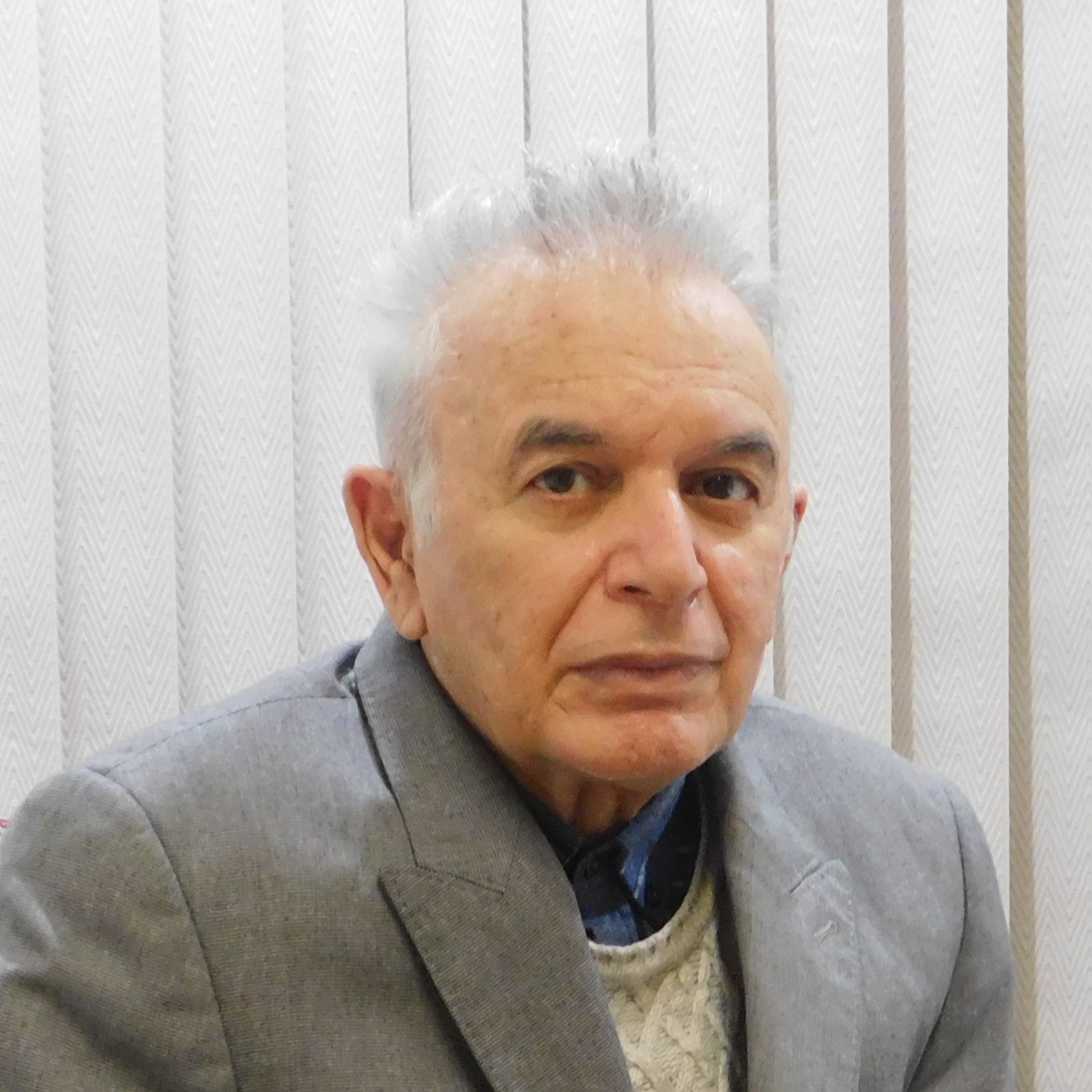 دکتر حسین مرتضوی - پوست و مو تهران