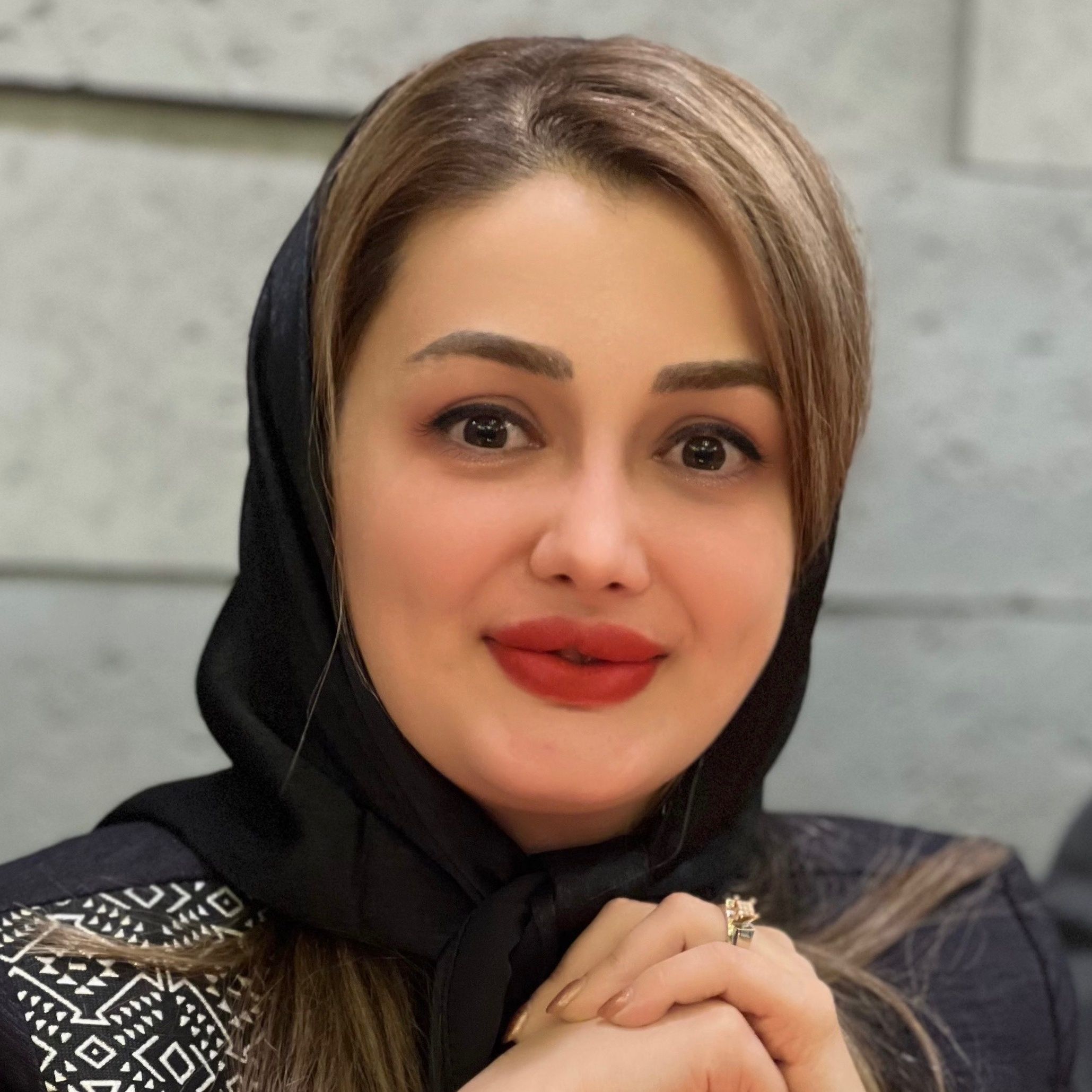 دکتر رویا دهقان - زنان و زایمان یزد