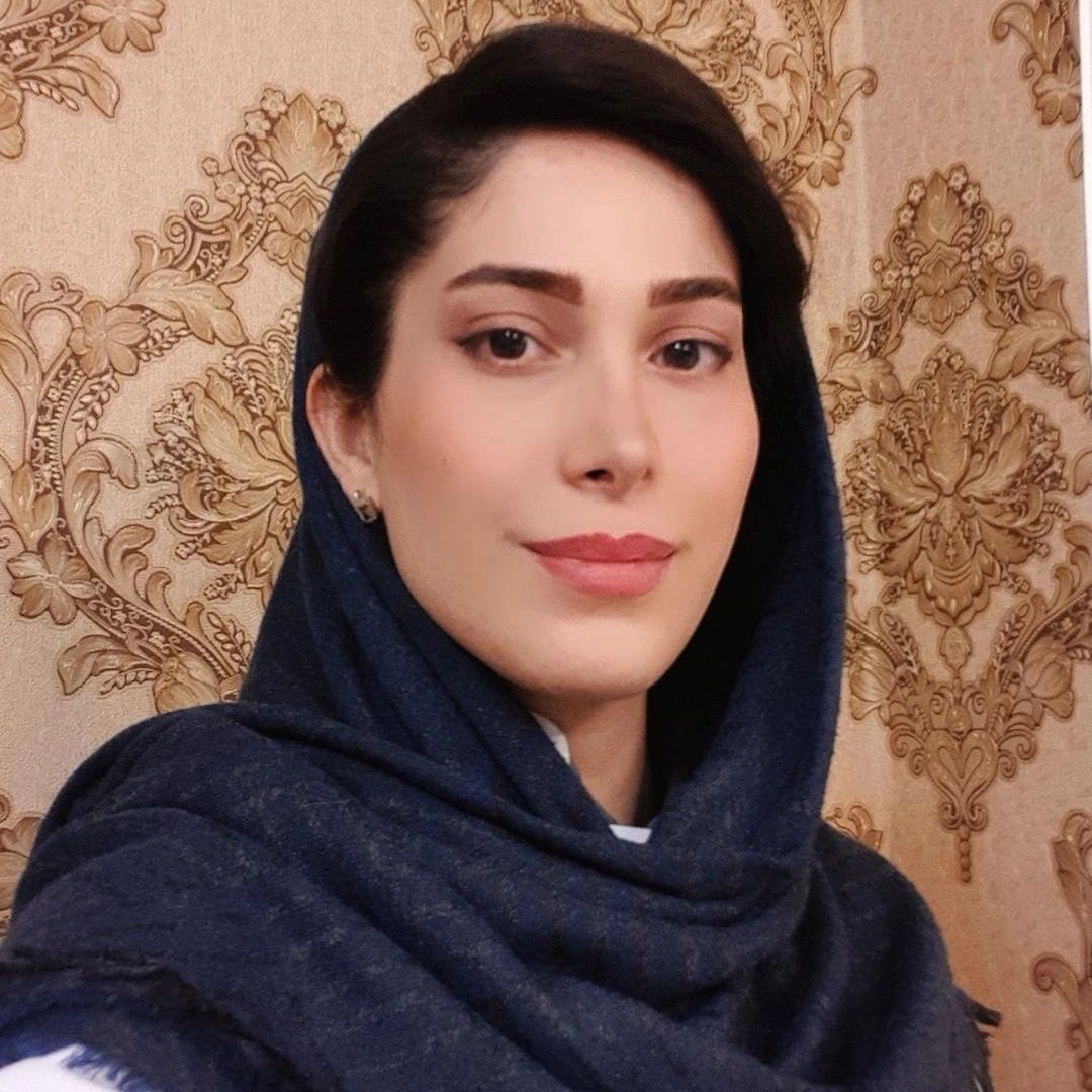 دکتر یلدا رستمی - دندانپزشک تهران