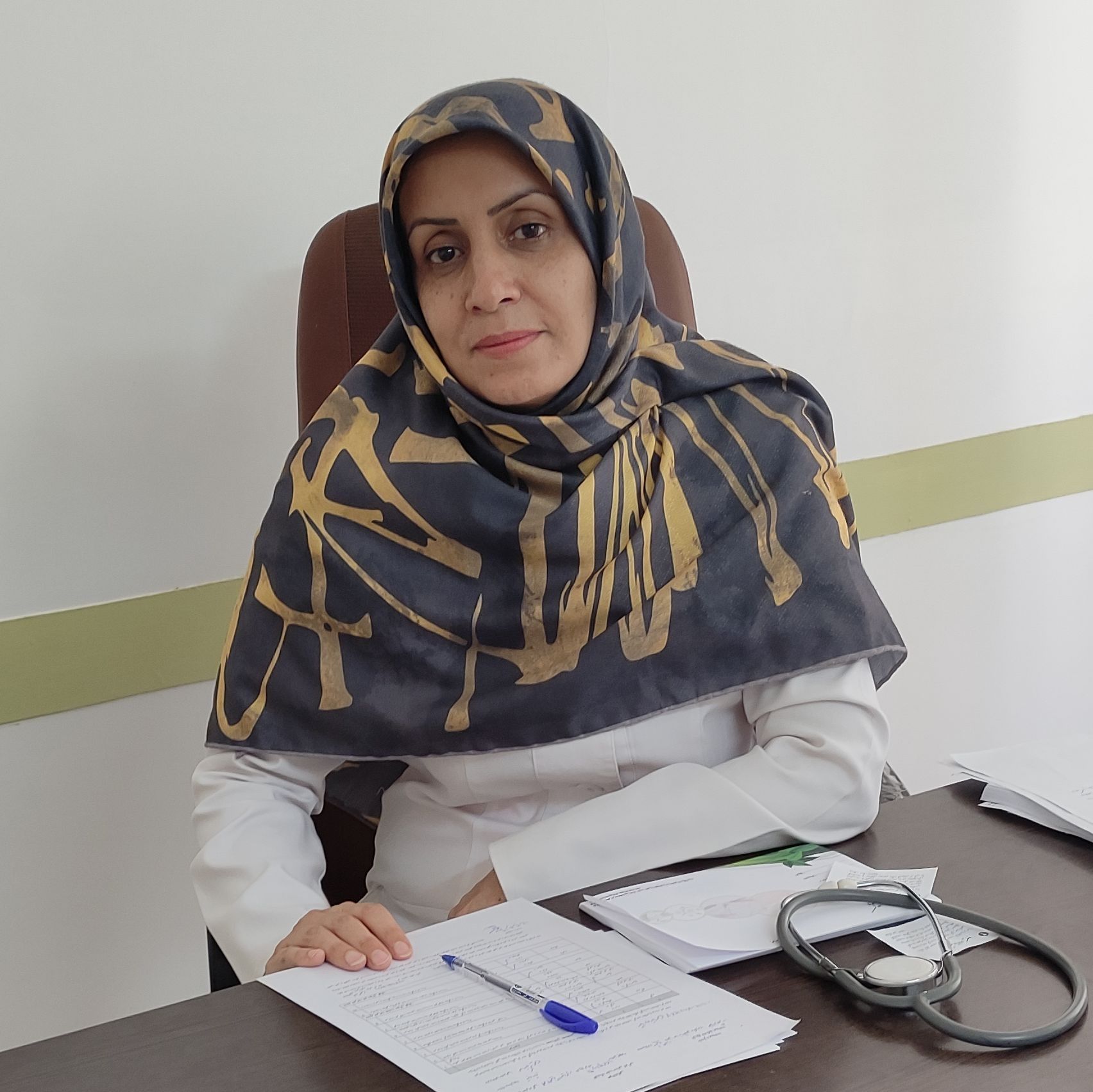 دکتر مهین الصاق - طب سنتی اصفهان