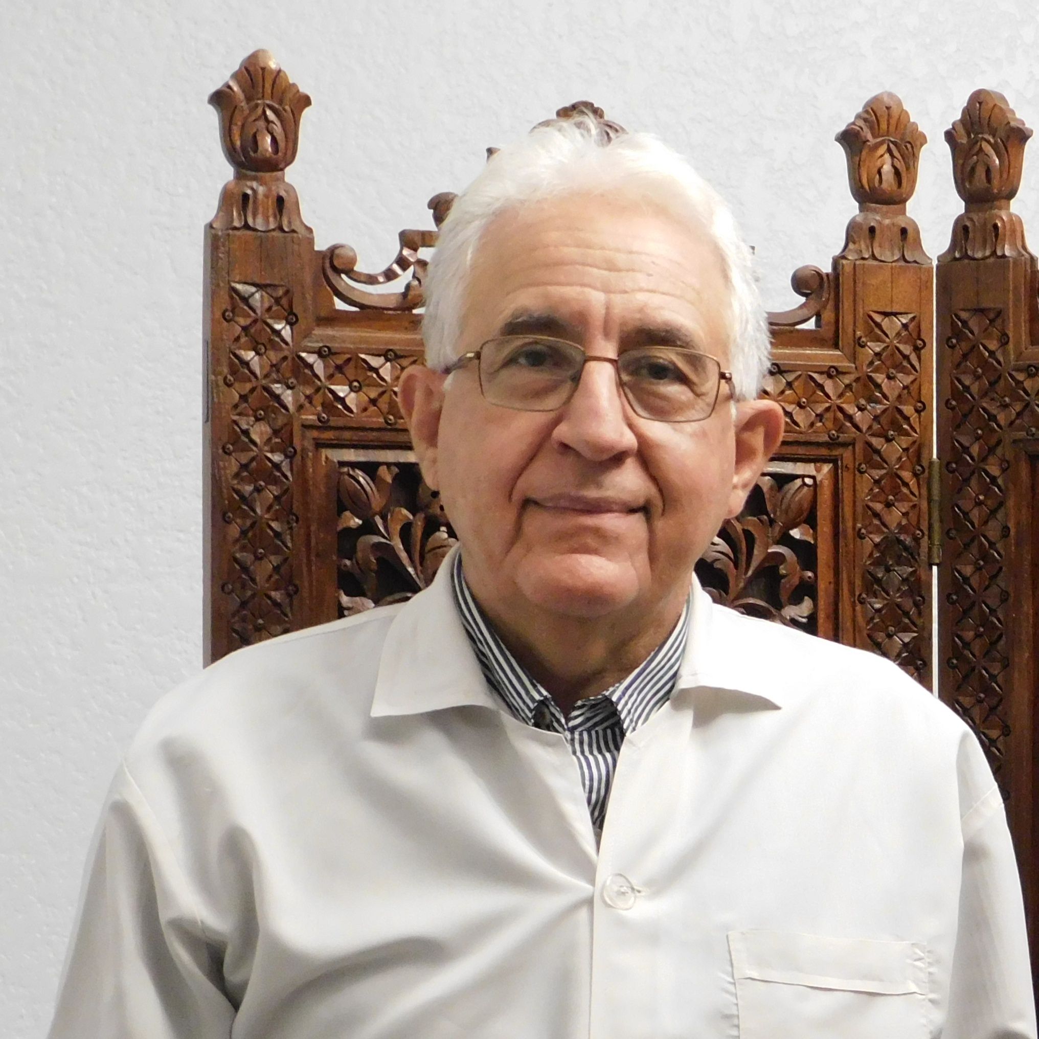 دکتر فرهاد ملک زاد - پوست و مو تهران