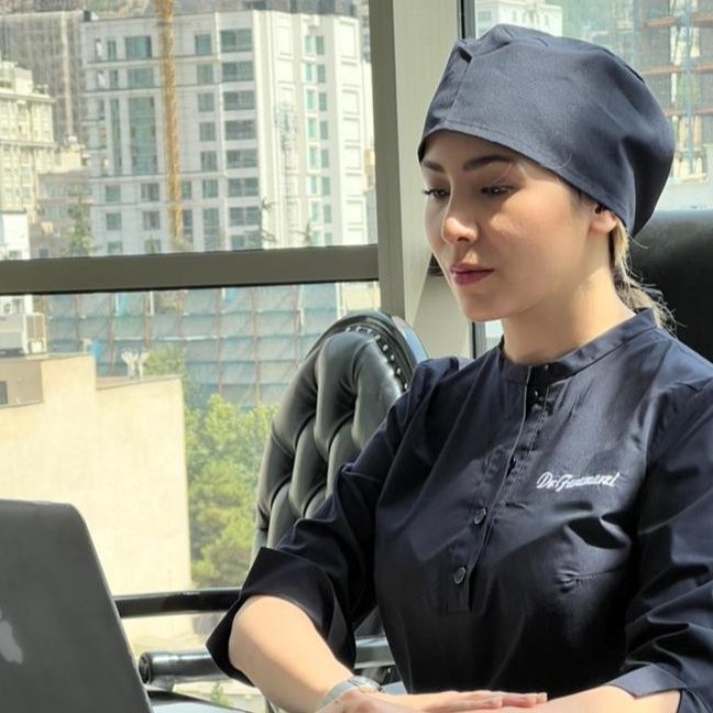 دکتر عاطفه فرامرزی - پوست و مو تهران