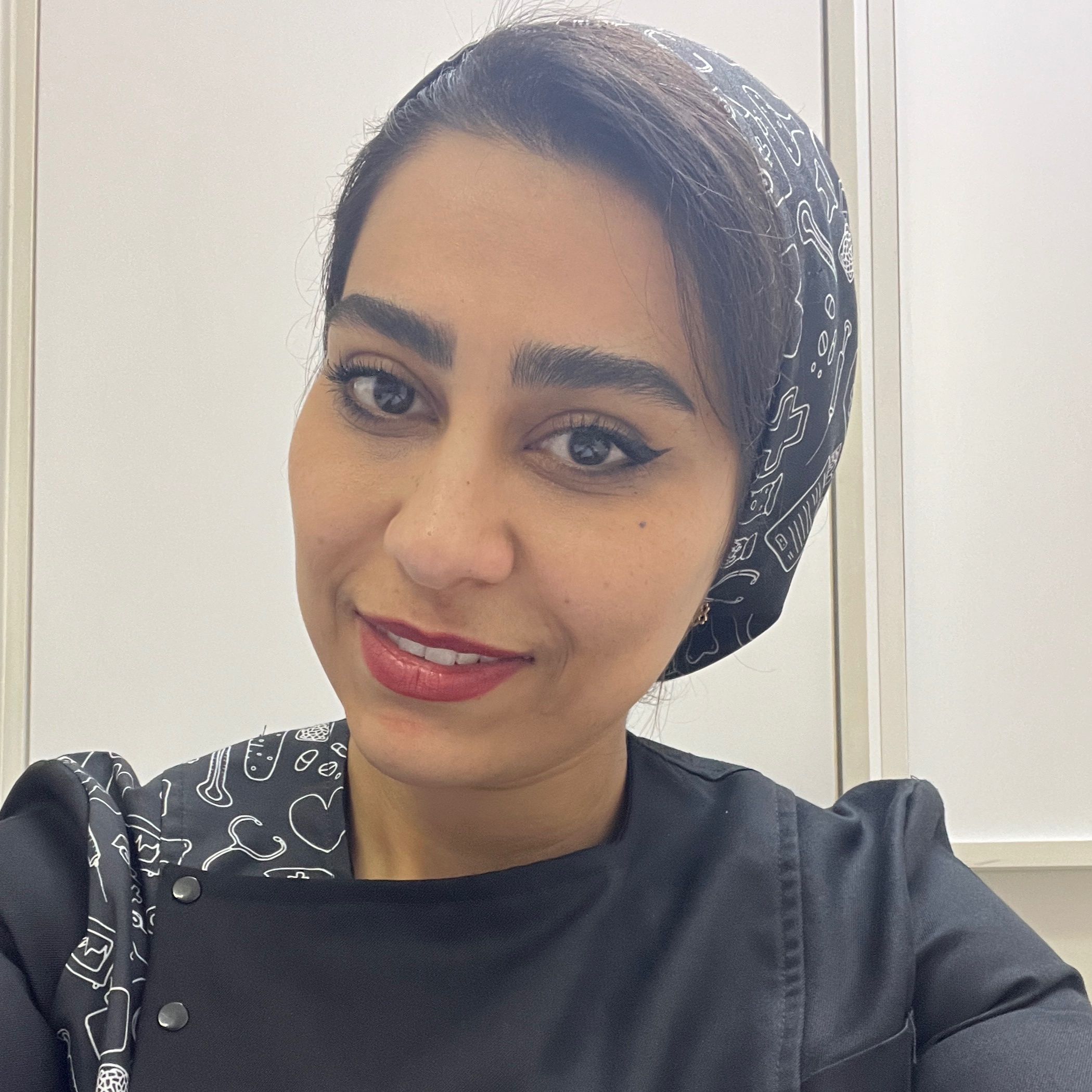 دکتر تابان احدی - دندانپزشک تهران