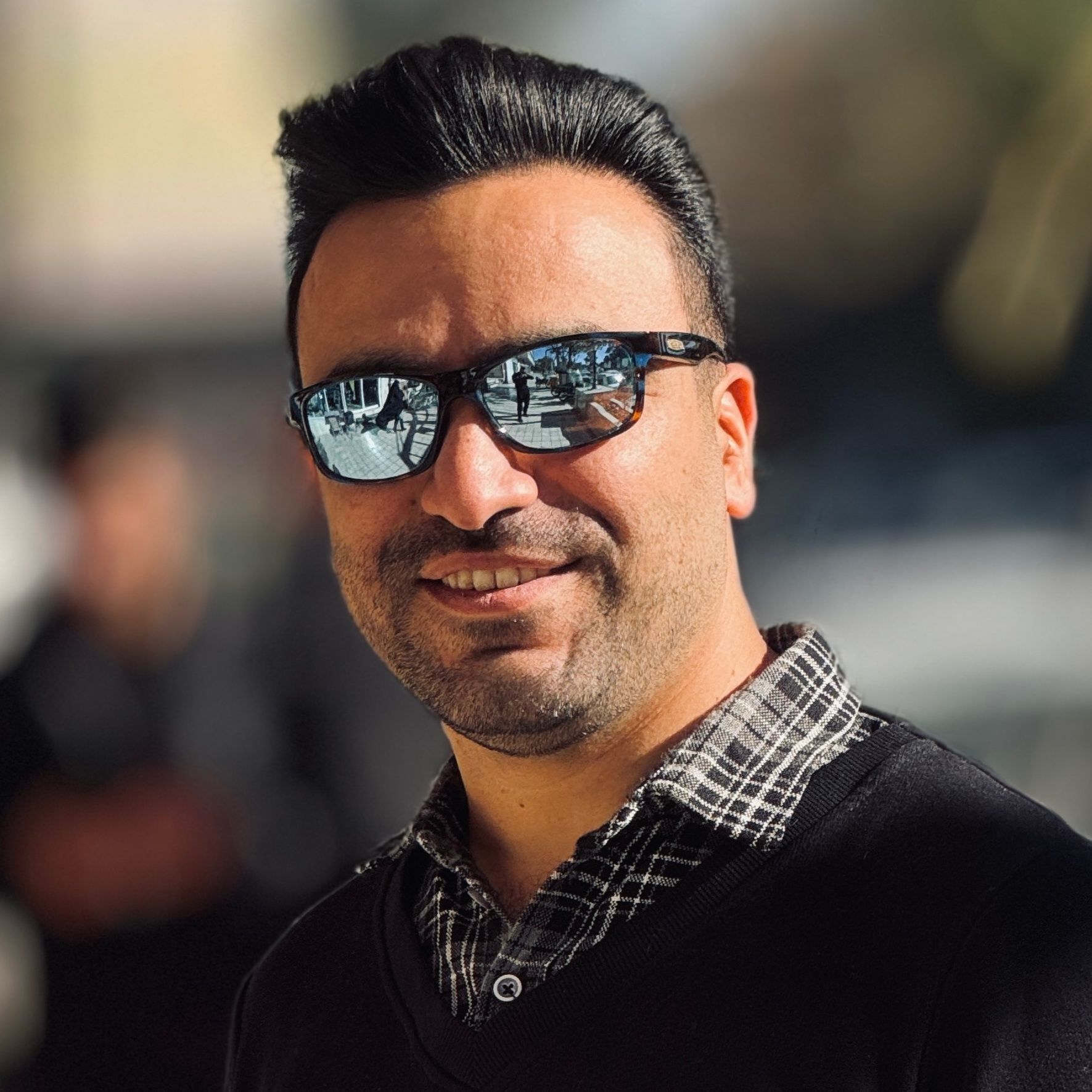 دکتر فرهاد عبدی - عمومی قزوین