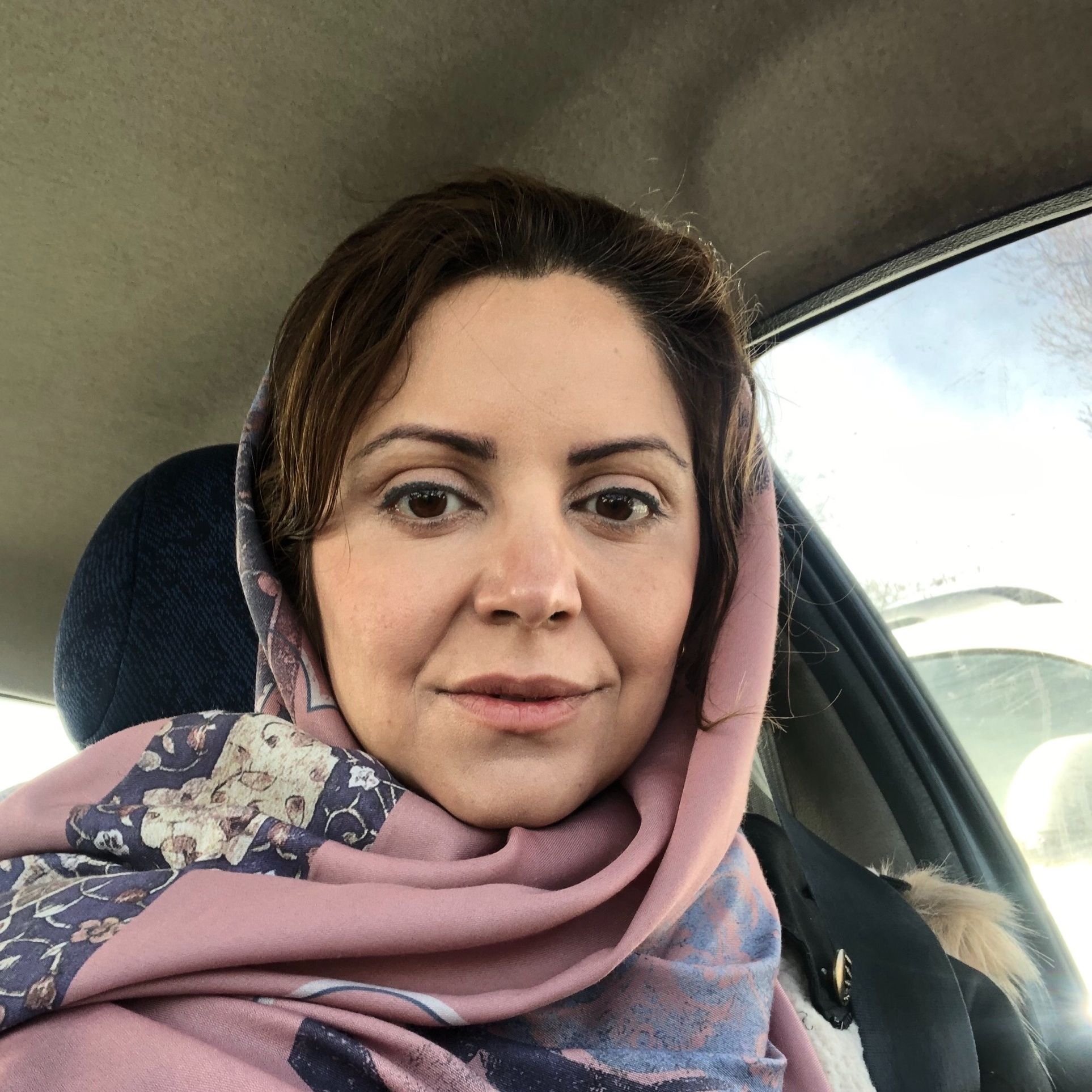 دکتر آرزو مومنی - چشم پزشکی اردبیل