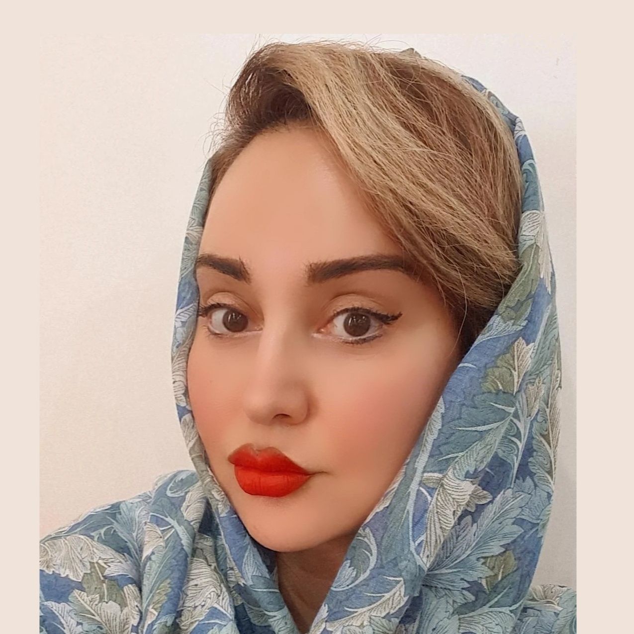 دکتر ندا بابادی - روماتولوژی اهواز