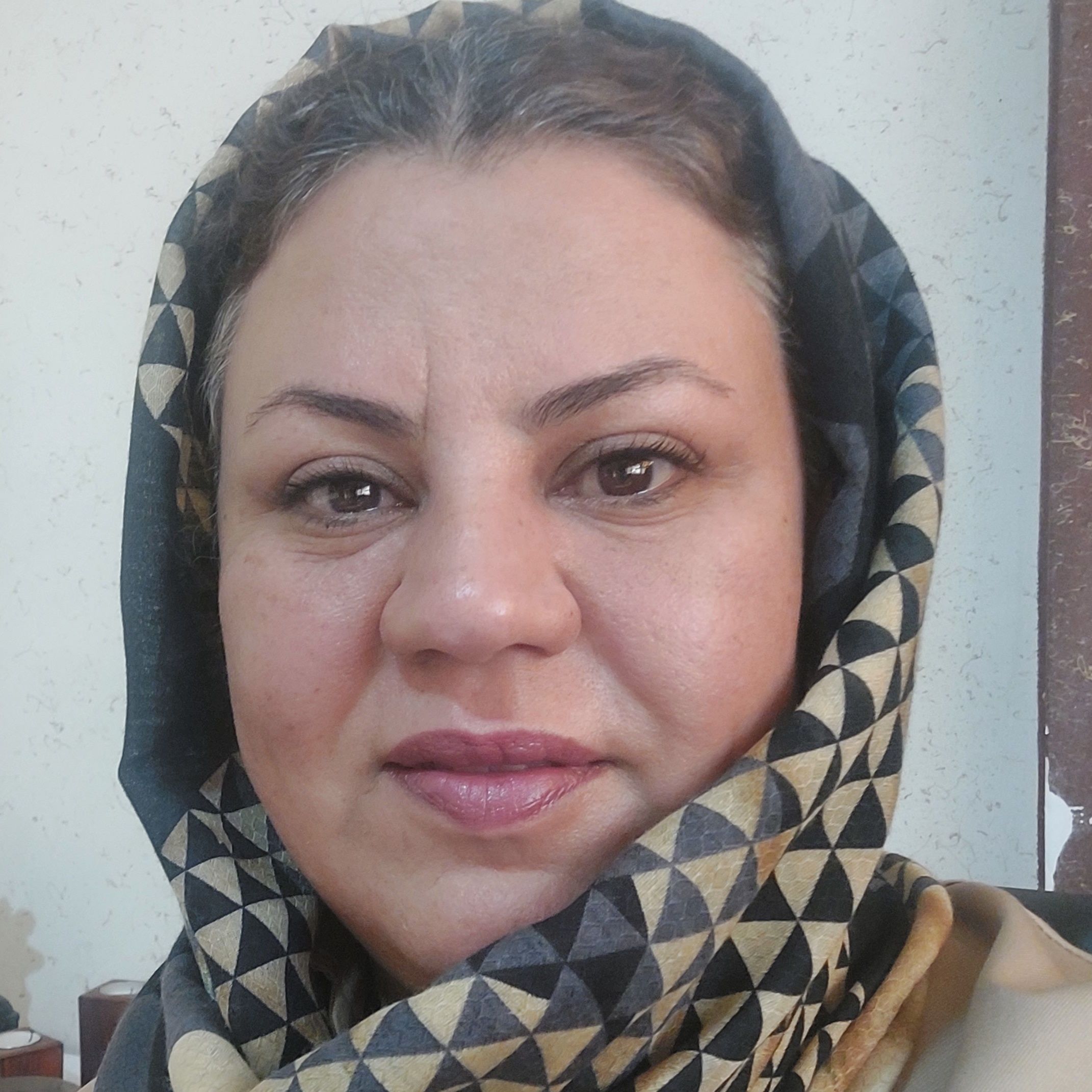 لاله ستوده - تغذیه کرمان