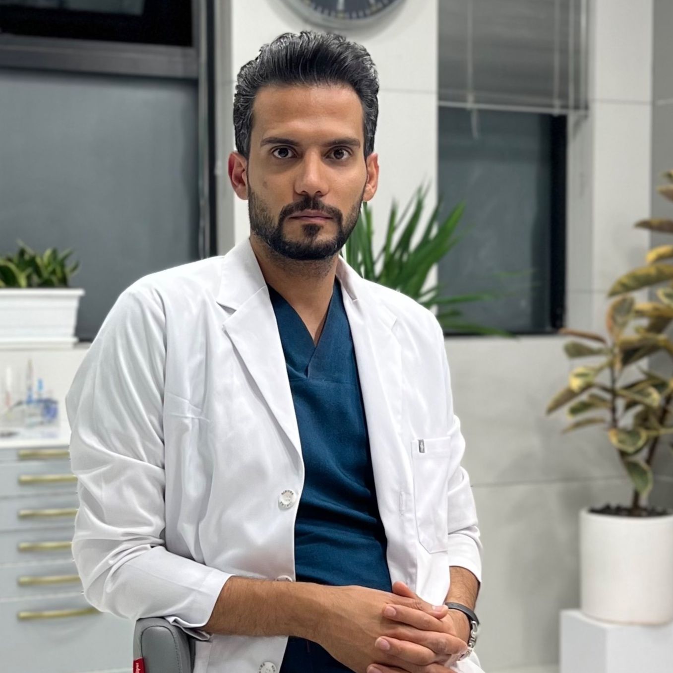 دکتر سجاد اظهری - دندانپزشک اصفهان