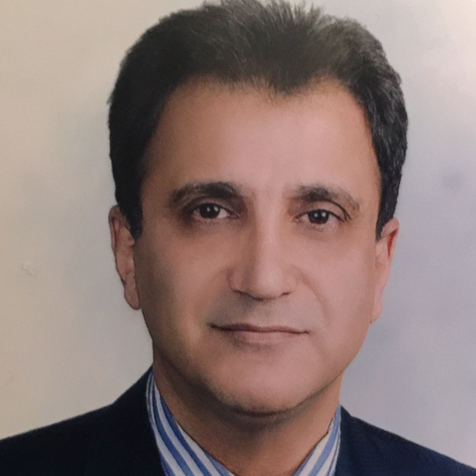 دکتر همت اله نصیری - پوست و مو نکا