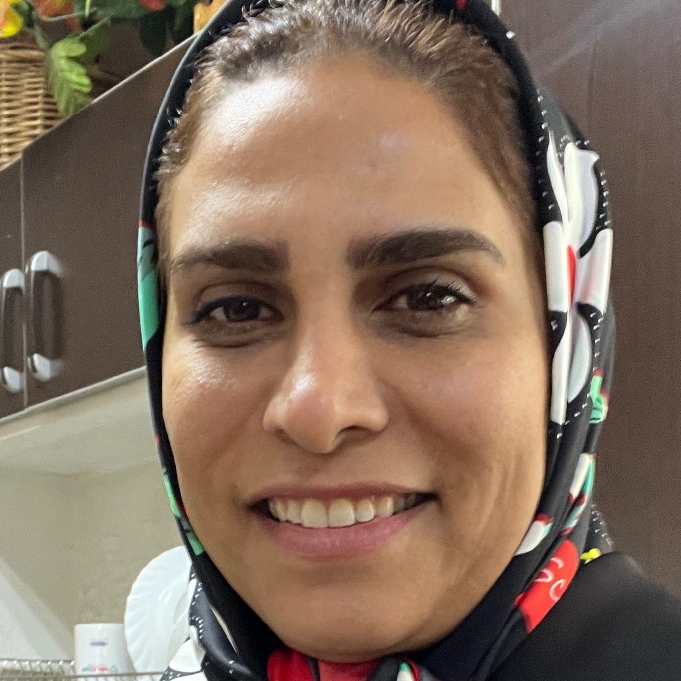 دکتر اعظم صادقی نیا - قلب و عروق کرج