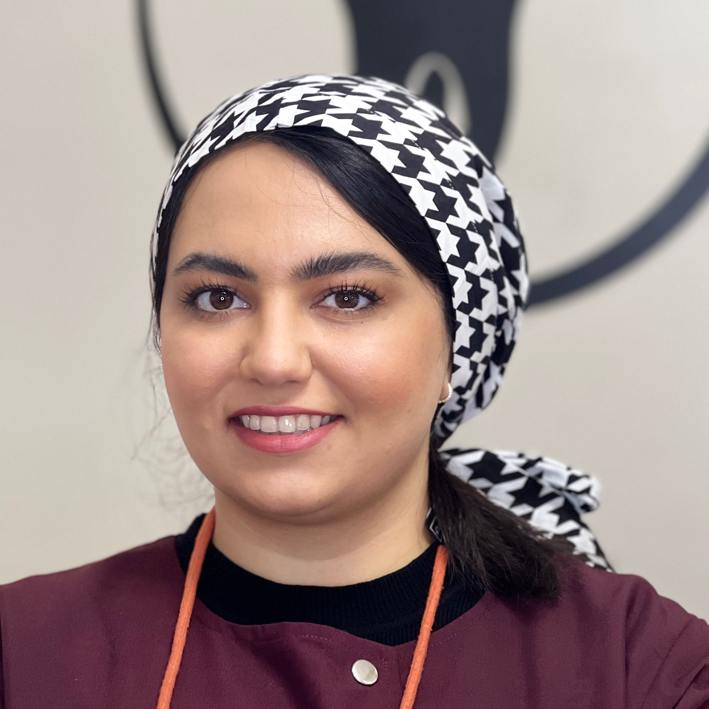 دکتر غزل خزاعیان - دندانپزشک کرج