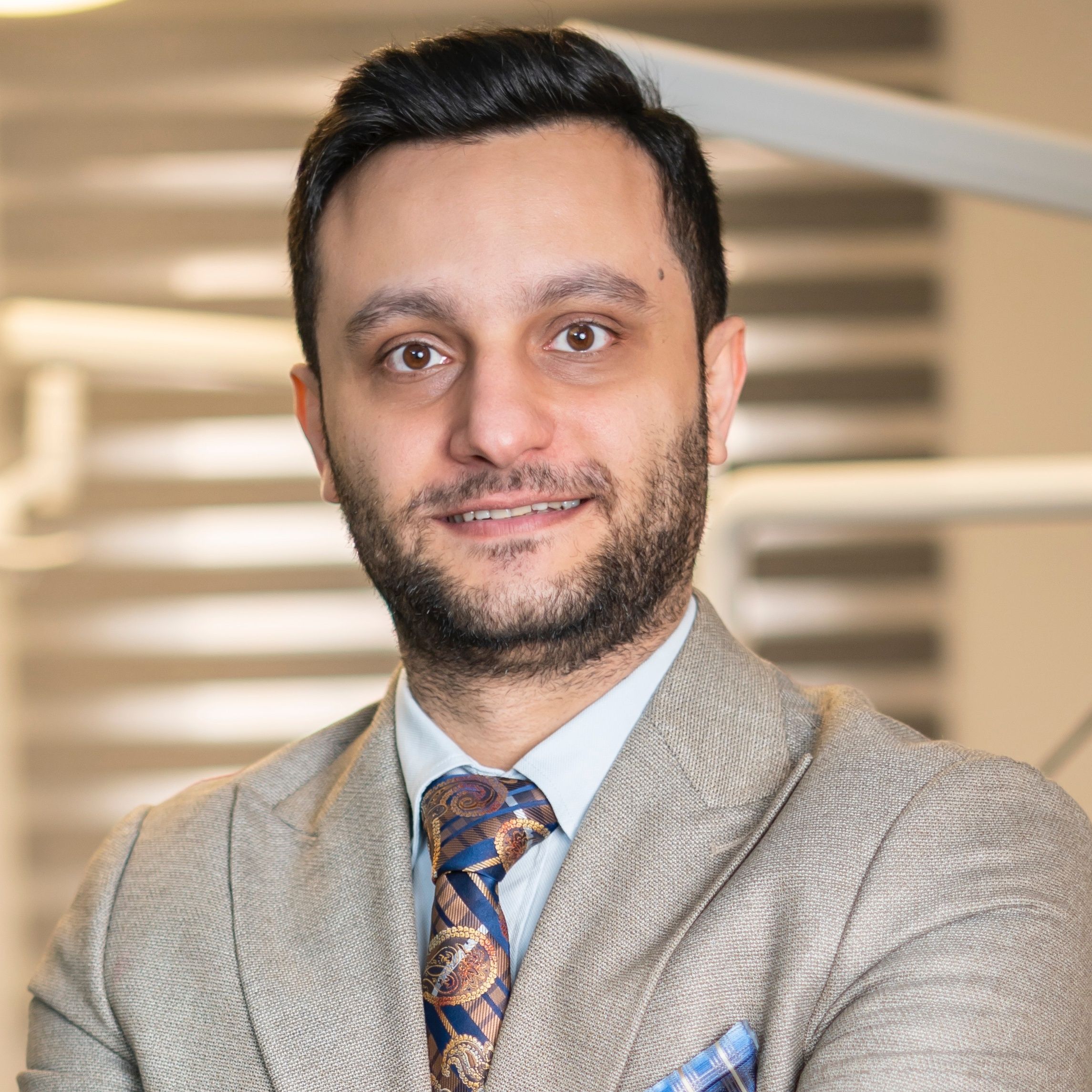 دکتر امیررضا پدرام - دندانپزشک تهران