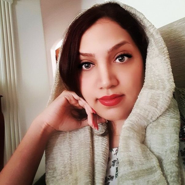 دکتر نسترن دنیادیده - جراحی فک و صورت مشهد