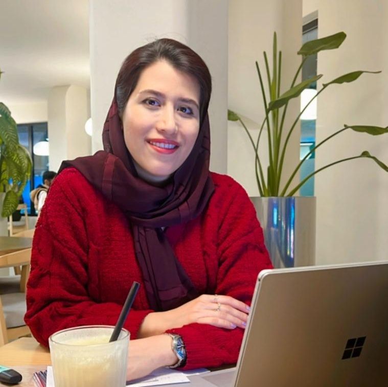 دکتر مریم یزدی زاده - زنان و زایمان کرمان