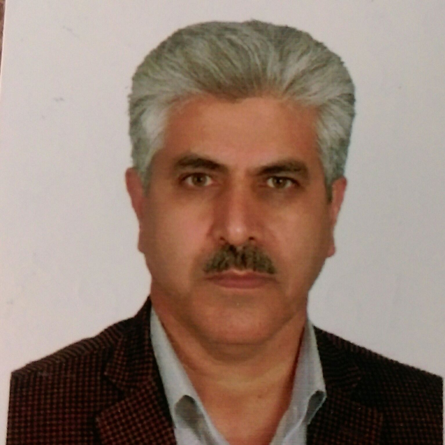 دکتر حمزه هراتی - دندانپزشک نیشابور