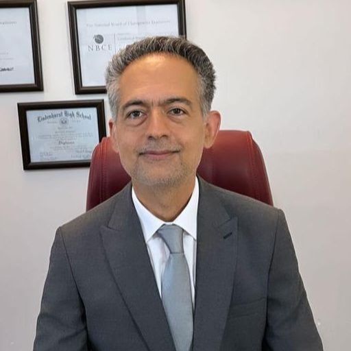 دکتر کیارش کیانی حسن آبادی - کایروپراکتیک تهران