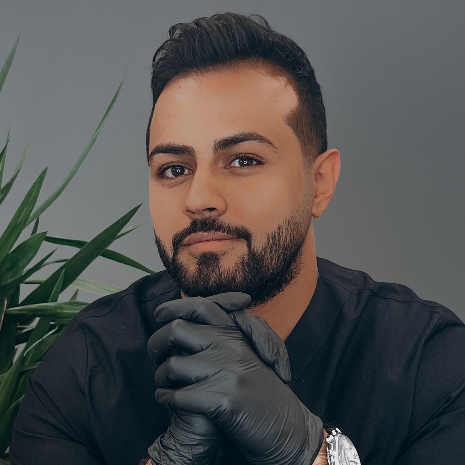 دکتر مهدی احمدی - دندانپزشک اصفهان