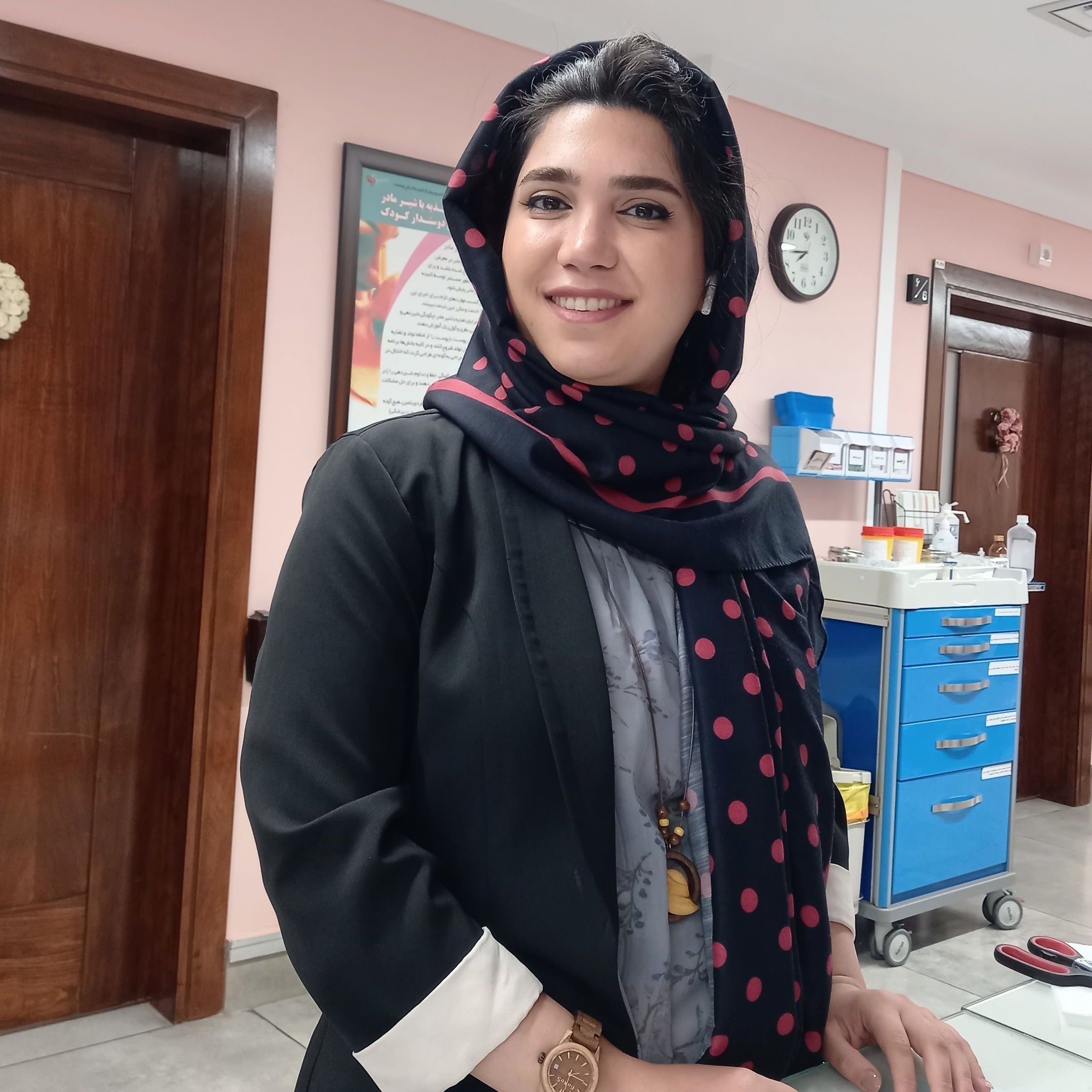 نوشین ساکی فرد - مامایی تهران