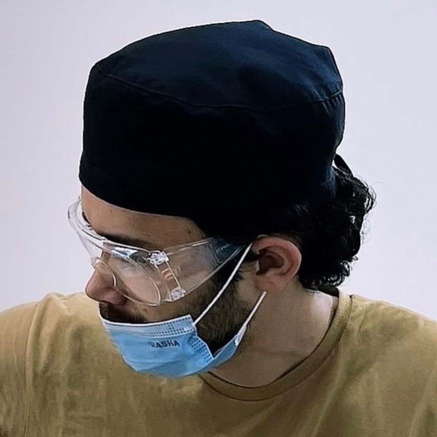 دکتر فرزاد عینی - دندانپزشک رودسر