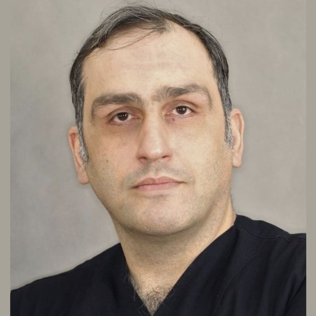 دکتر آرش بهاری بندری - جراحی فک و صورت تهران