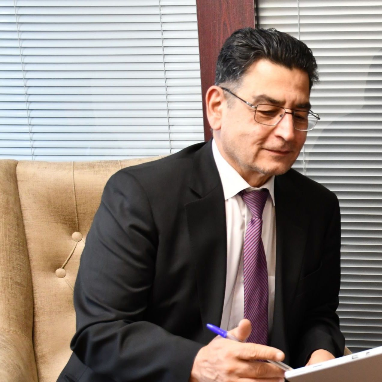 دکتر امین اله پیرایه گر - اعصاب و روان (روانپزشکی) تهران