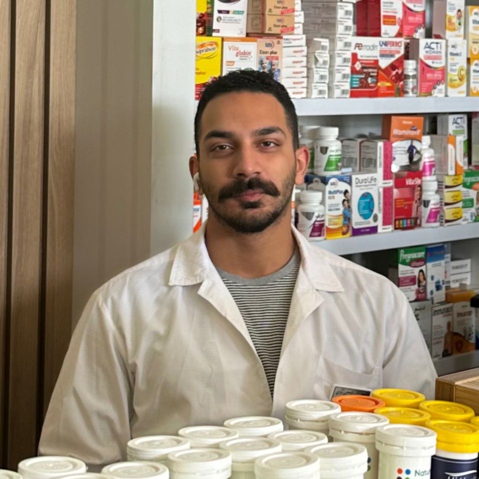 دکتر امیرحسین انگری - مشاوره دارویی 