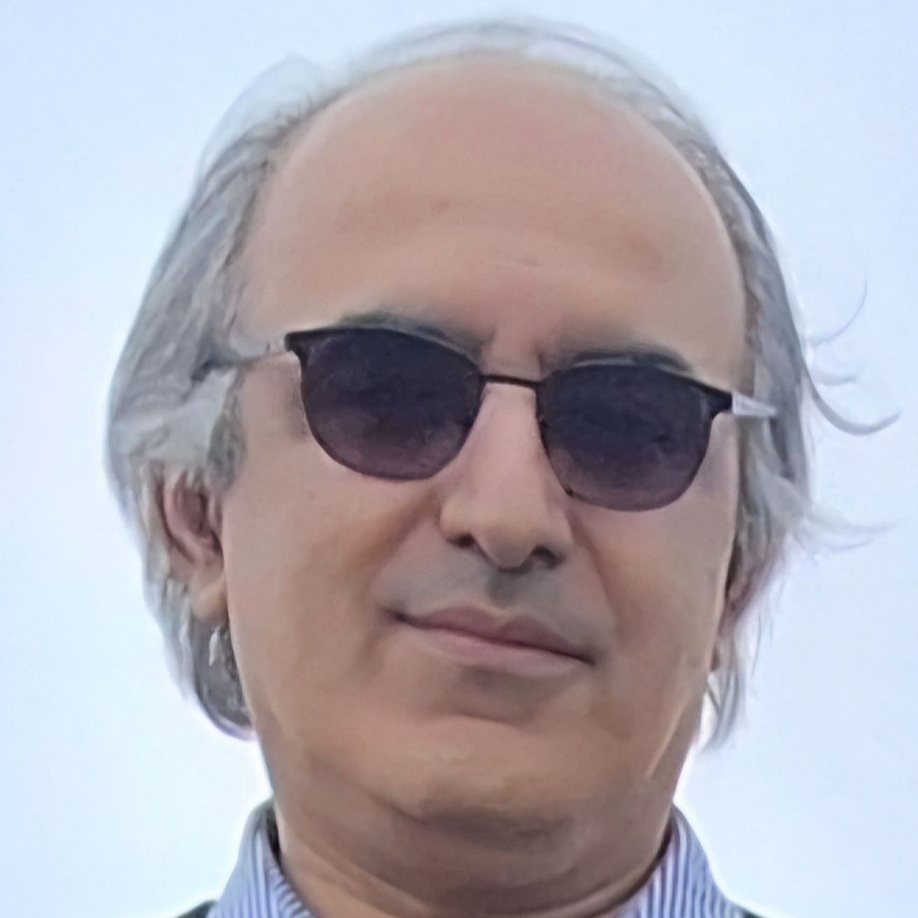 دکتر جعفر حسین زاده - جراحی مغز و اعصاب چالوس