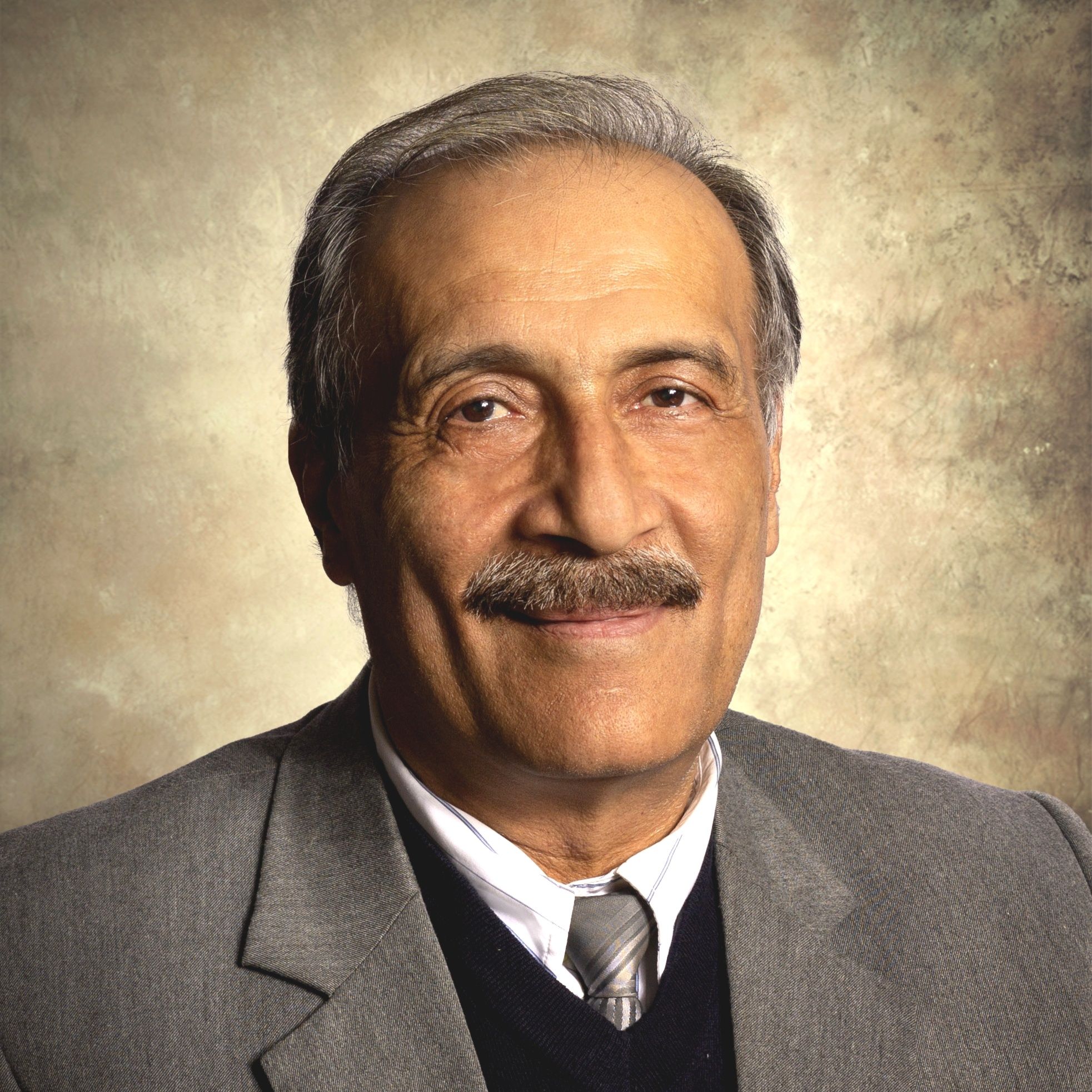 دکتر محمد حسین محمودیان - قلب و عروق کرج