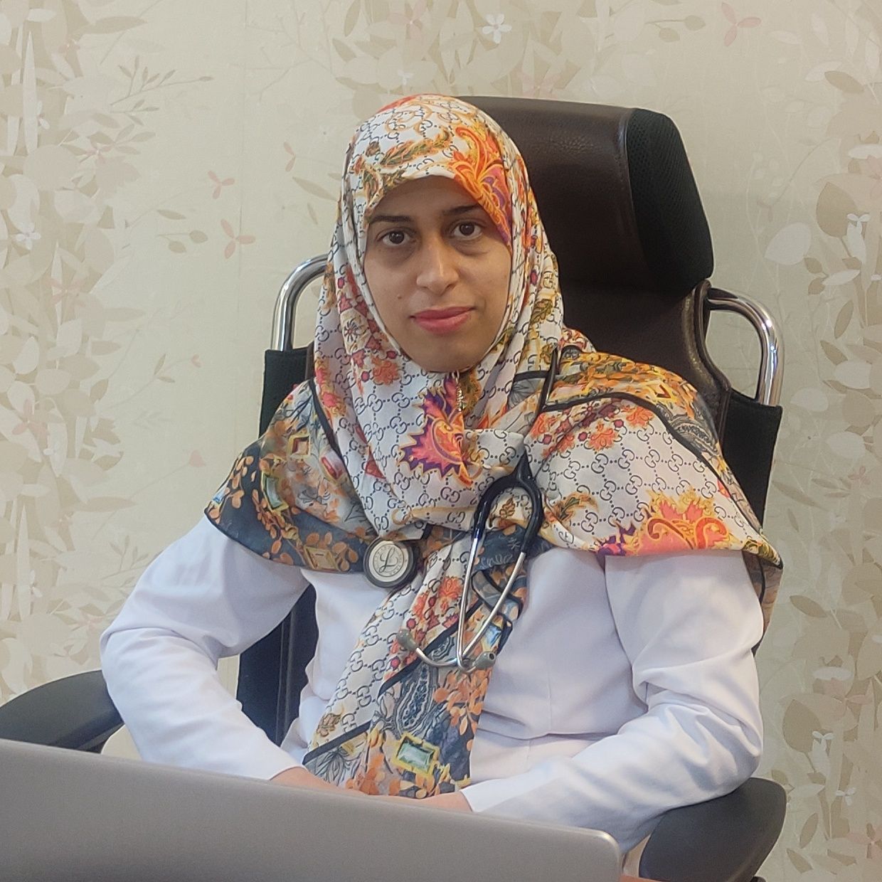 دکتر مهرزاد برقی کار - قلب و عروق اصفهان