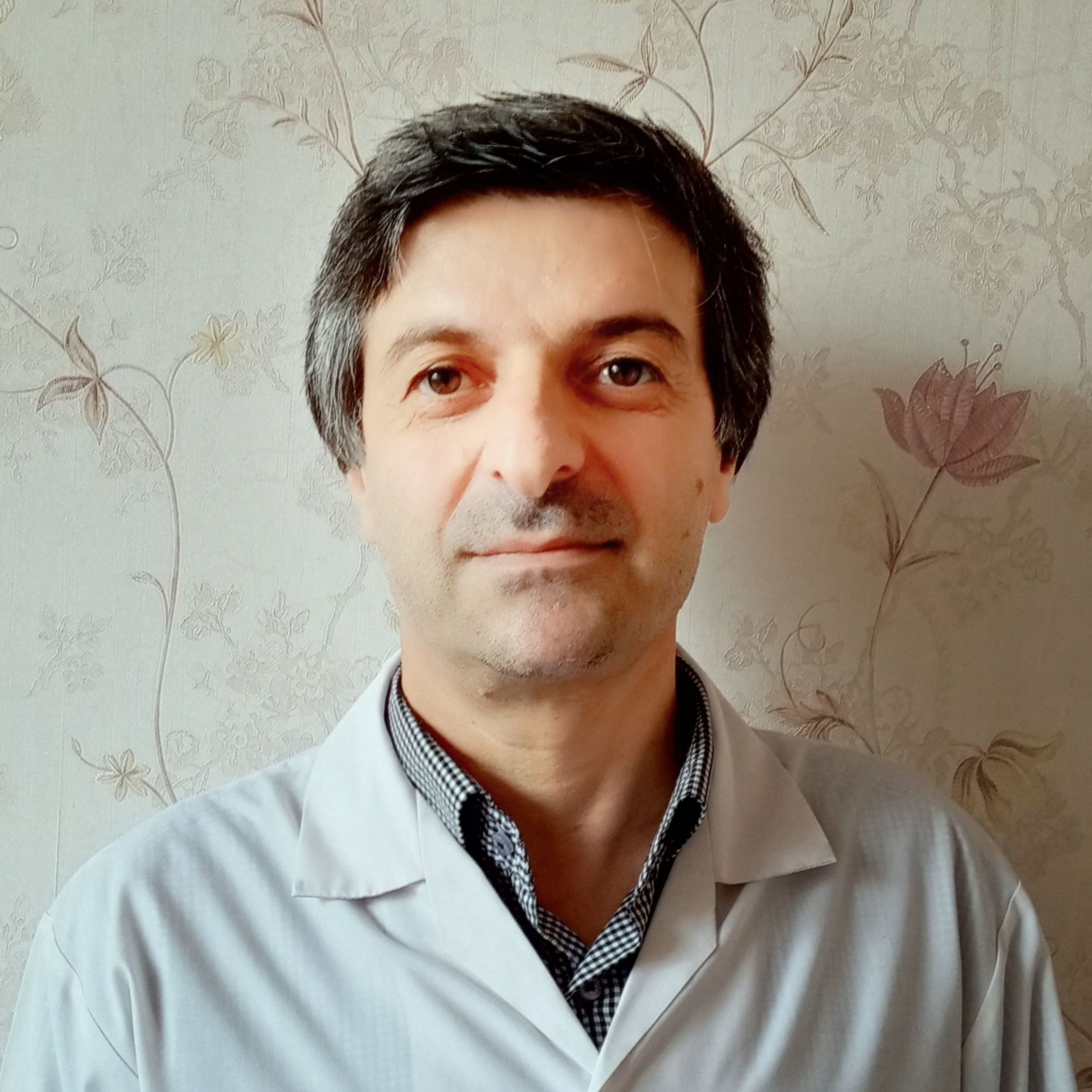 دکتر جواد فیروزان - طب سنتی تبریز