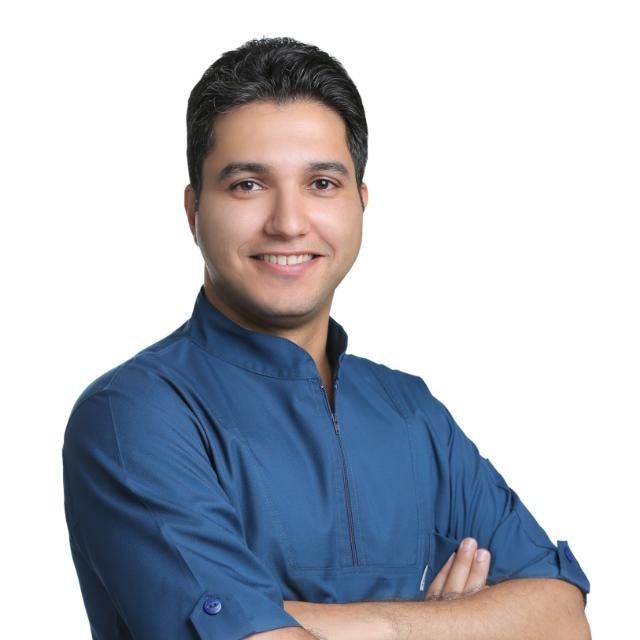 دکتر سعیدرضا معتمدیان - دندانپزشک کرج