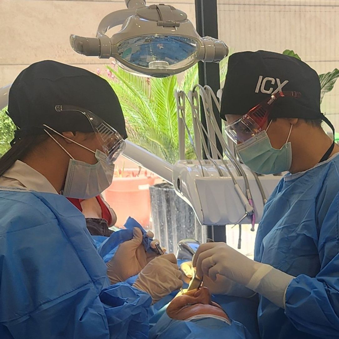 دکتر زینب نیک آئین - دندانپزشک شیراز