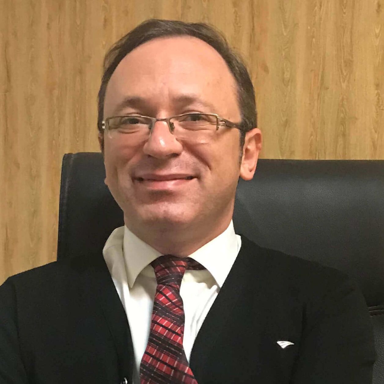 دکتر بابک منشی - مغز و اعصاب و نورولوژی کرج