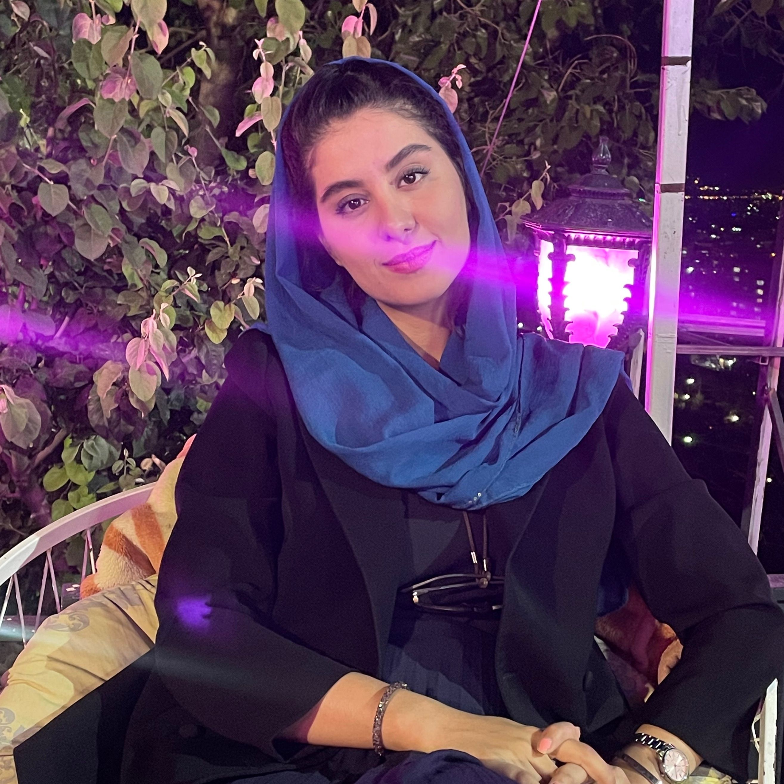 دکتر سیده مینا صادقی - عمومی 